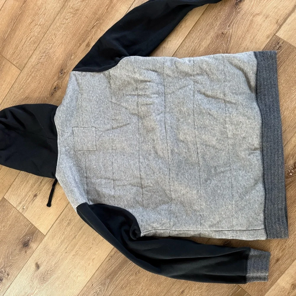 Men’s Jacket - Picture 2 of 3